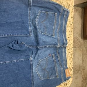 Levi’s Women’s 580 Defined Waist , Straight 24W M.